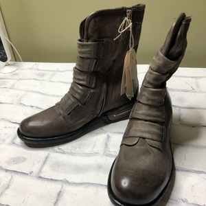 A.S. 98 women's combat boot new 40